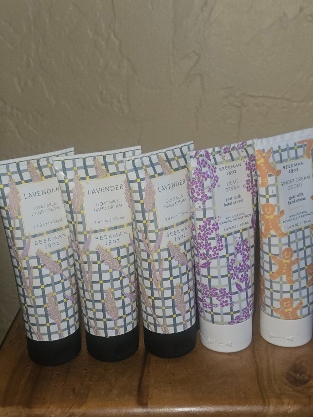 BEEKMAN 1802 Ginger Cream Cookie - Five assorted hand creams